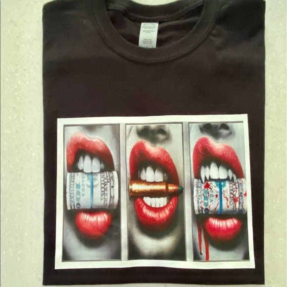 New Unisex tee “ Lips, bullet, money, lips” 👄 💵 - Picture 3 of 6